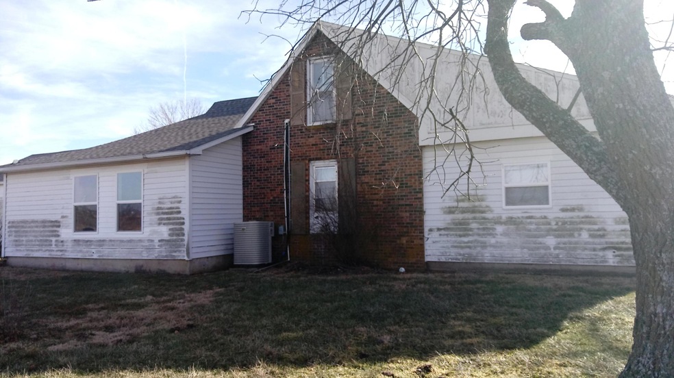 936 Highway T, Bolivar, MO 65613 - photo 1