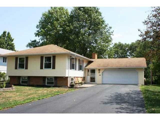 816 Hickory Dr, Marysville, OH 43040 - photo 1
