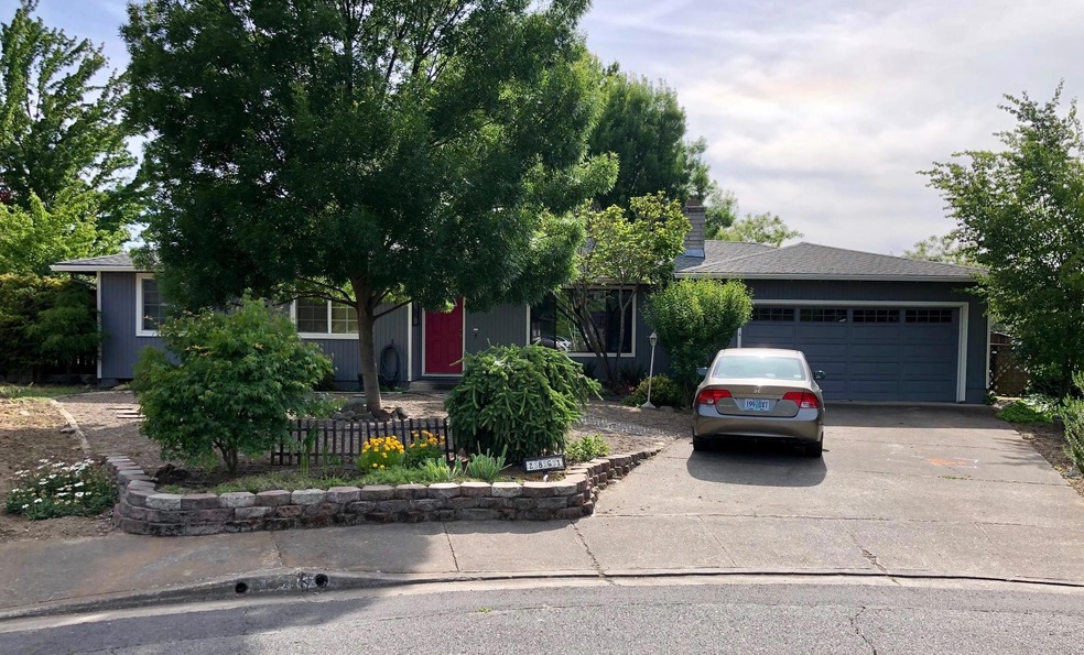 2861 Anita Cir, Medford, OR 97504 - photo 1