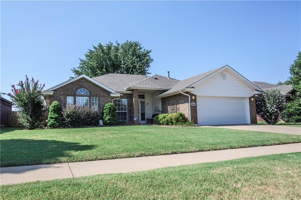 724 Night Hawk Dr, Norman, OK 73072 - photo 1