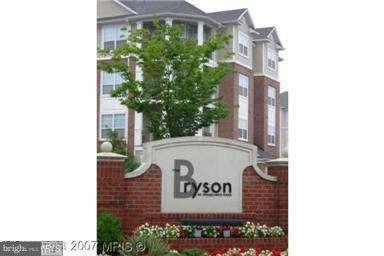 12917 Centre Park Cir unit 117, Herndon, VA 20171 - photo 1