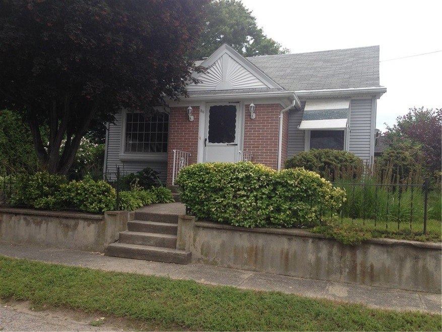38 Beacon St, Cranston, RI 02910 - photo 1
