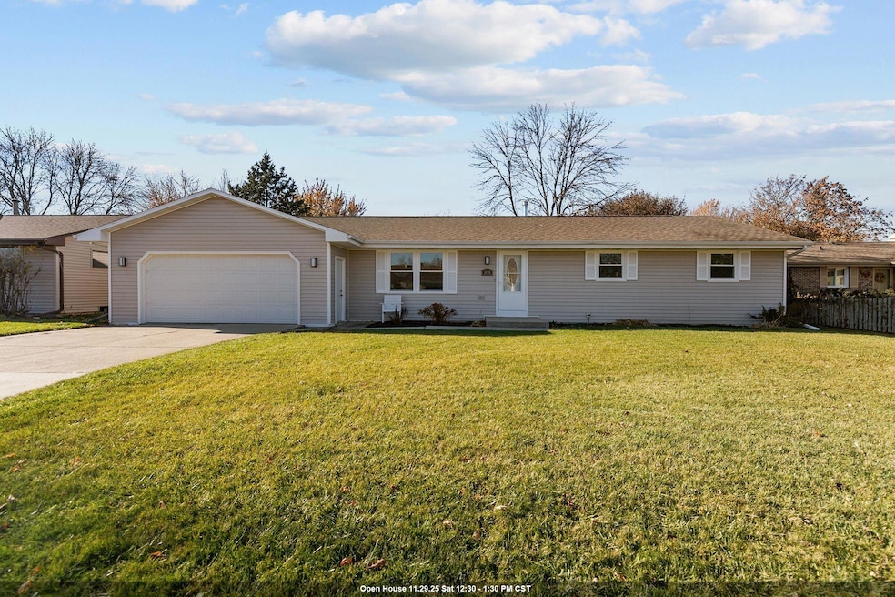 1635 N Mcintosh Dr, Appleton, WI 54914 - photo 1