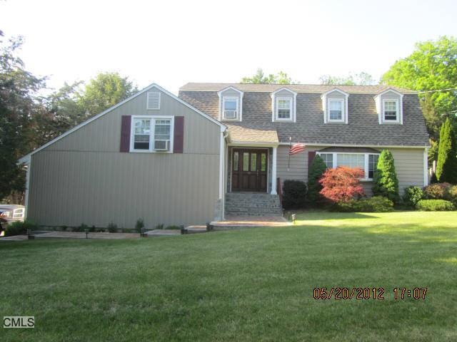 51 Autumn Ridge Rd, Trumbull, CT 06611 - photo 1