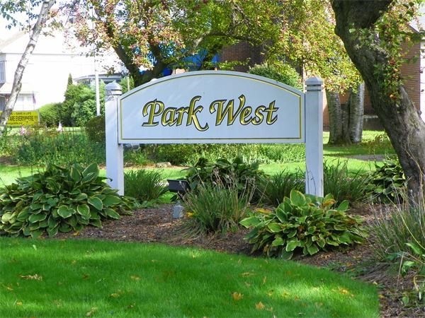 27 Park Avenue Ct unit 17, West Springfield, MA 01089 - photo 1