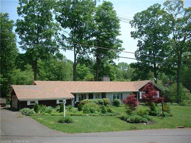 81 Mayfield Rd, Waterbury, CT 06708 - photo 1
