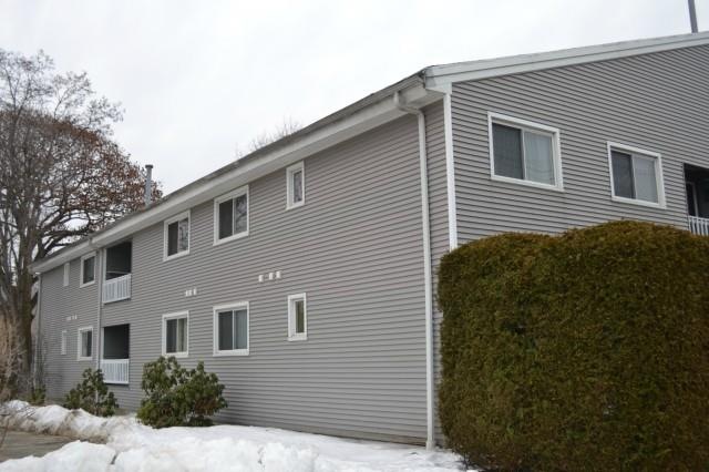 132 Bennett St unit 105, Bridgeport, CT 06605 - photo 1