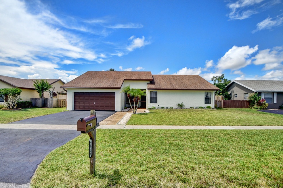 9524 Burlington Place, Boca Raton, FL 33434 - photo 1