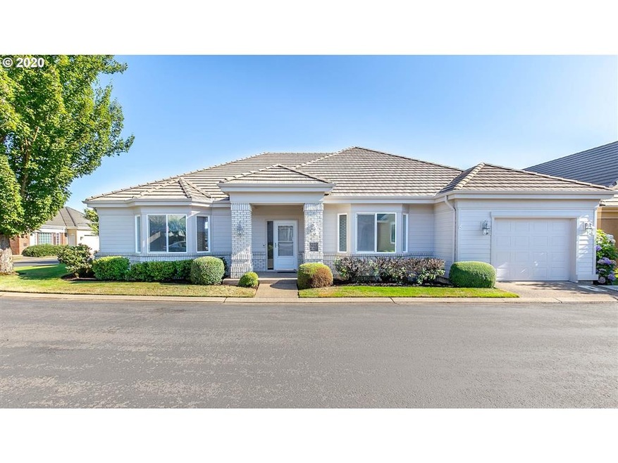 2013 Lake Shore Dr, Eugene, OR 97408 - photo 1