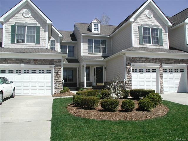 Welcome Home to Beautiful Island Lake Condo