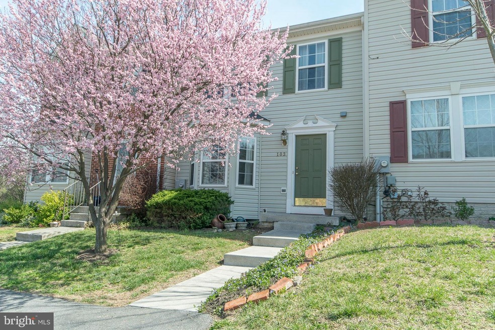 103 Hupps Hill Ct, Strasburg, VA 22657 - photo 1