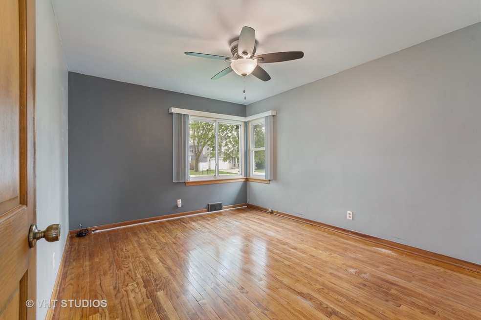 1326 N Webster St, Naperville, IL 60563 - photo 1