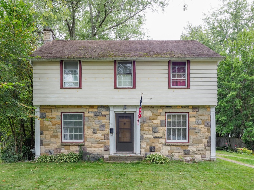 1311 Upland Drive-100