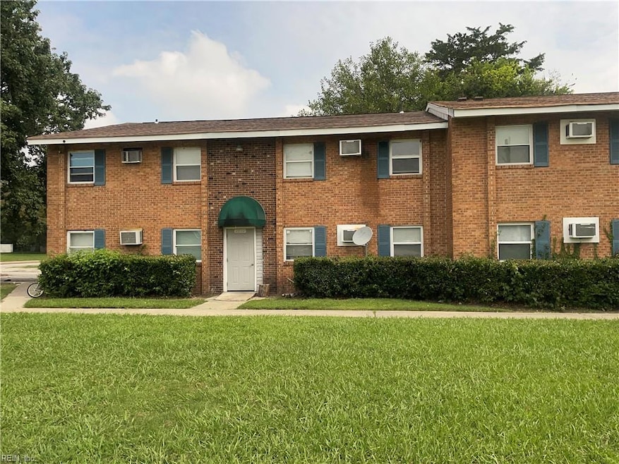 2508 Leo St unit 3, Norfolk, VA 23504 - photo 1