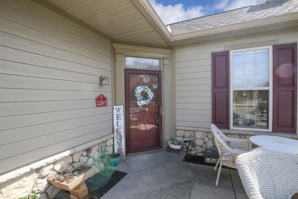 Front Patio- 3