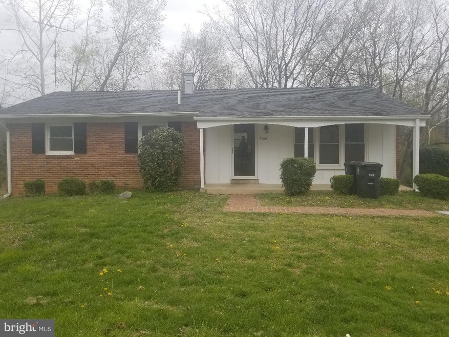 5400 Stratford Ln, Temple Hills, MD 20748 - photo 1