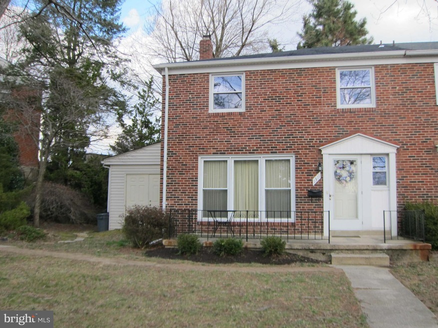 1311 Glenmont Rd, Baltimore, MD 21239 - photo 1