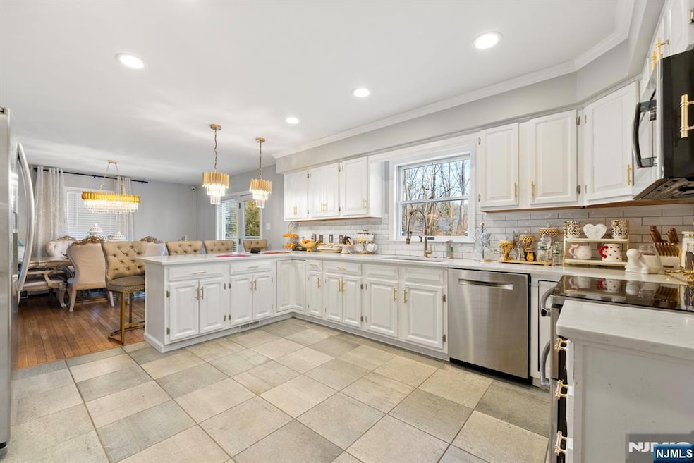 2 Clover Ave, Washington, NJ 07882 - photo 1