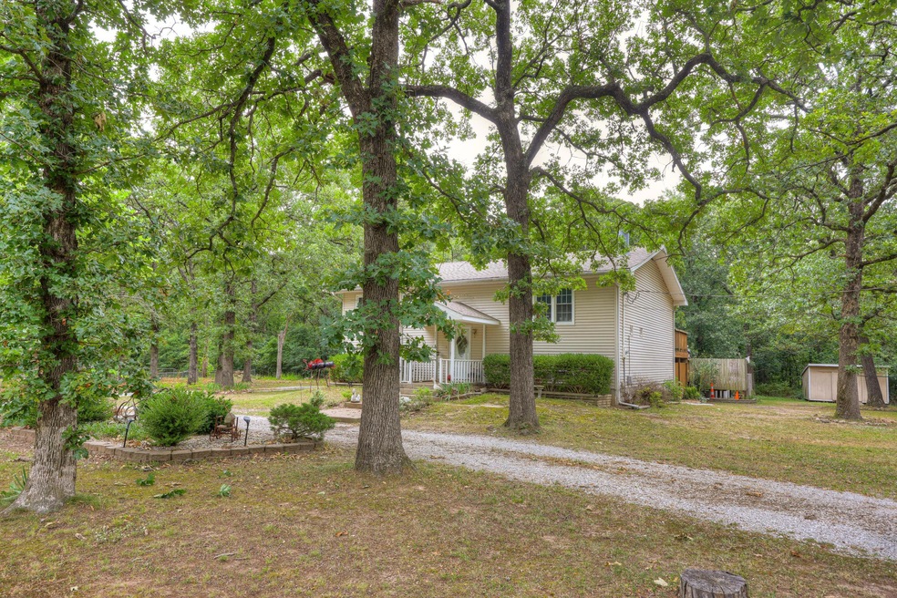 111 Rocky Ln, Carl Junction, MO 64834 - photo 1