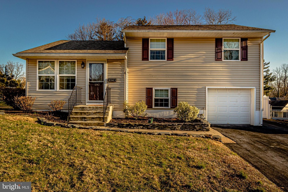 1043 Dettling Rd, Wilmington, DE 19805 - photo 1