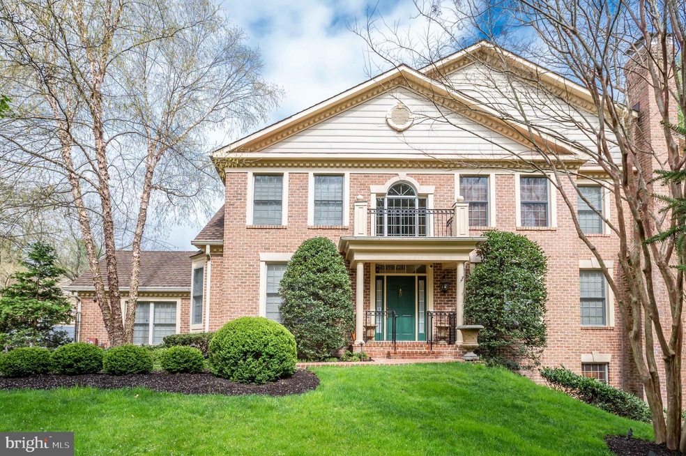 6443 Cloister Gate Dr, Baltimore, MD 21212 - photo 1