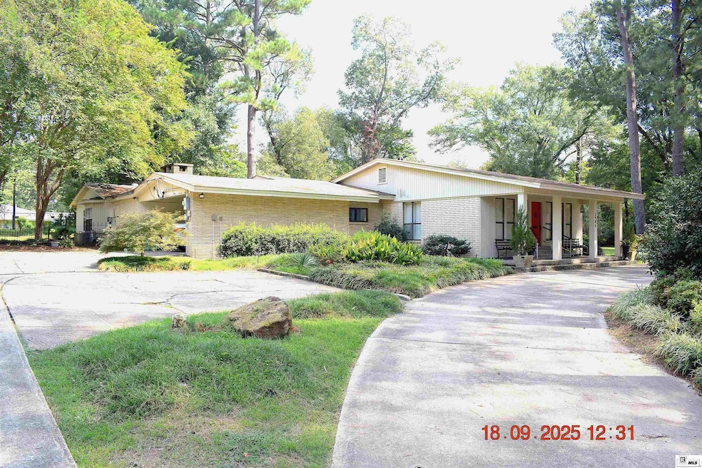 1406 Country Club Rd, Bastrop, LA 71220 - photo 1