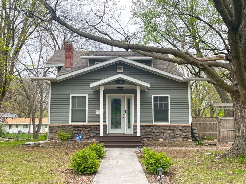 501 E Nishna Rd, Shenandoah, IA 51601 - photo 1