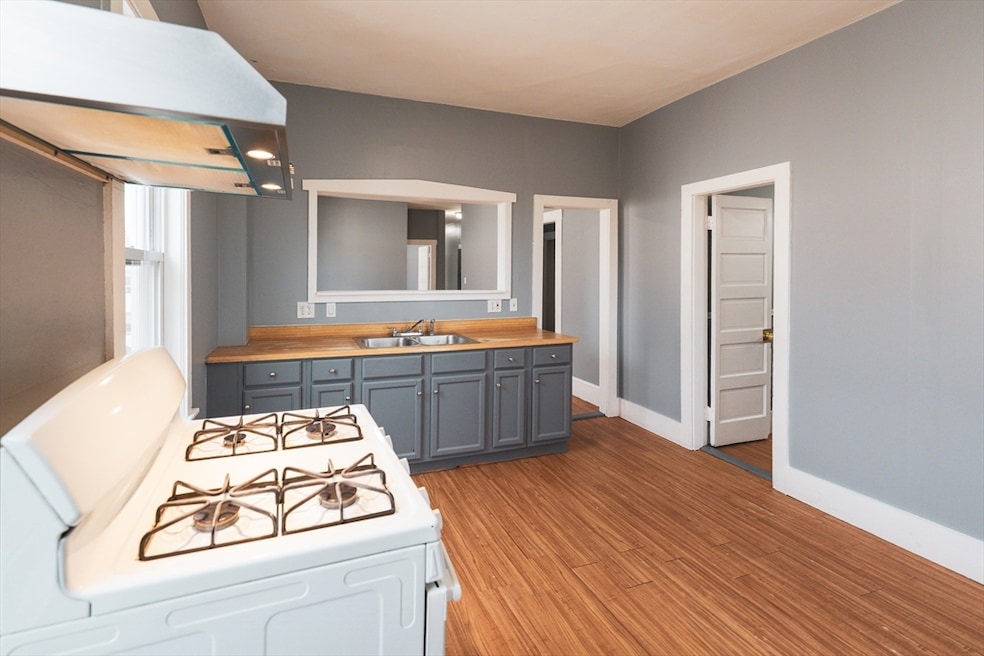 130 Shurtleff St unit 3, Chelsea, MA 02150 - photo 1