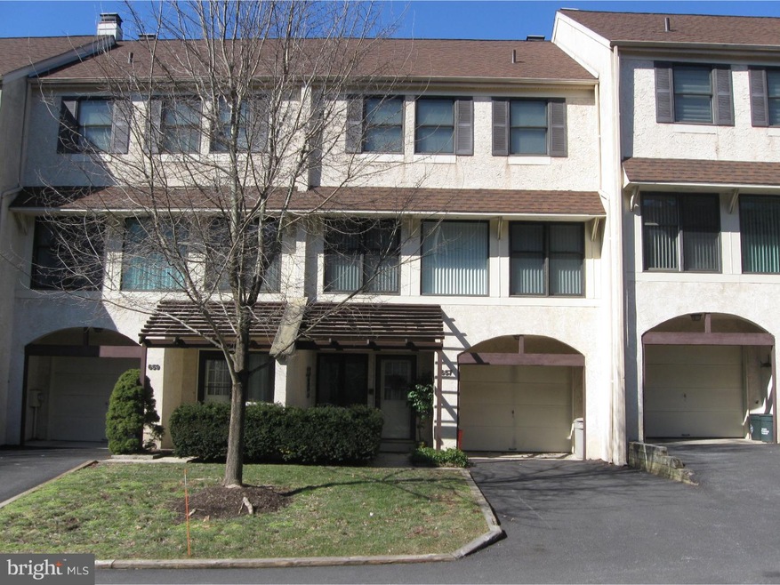 657 Niblick Ln unit 16, Wallingford, PA 19086 - photo 1
