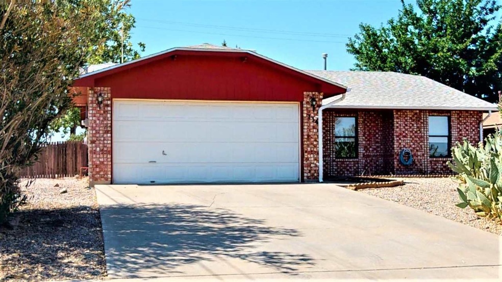 734 Candlewood Ct, Alamogordo, NM 88310 - photo 1