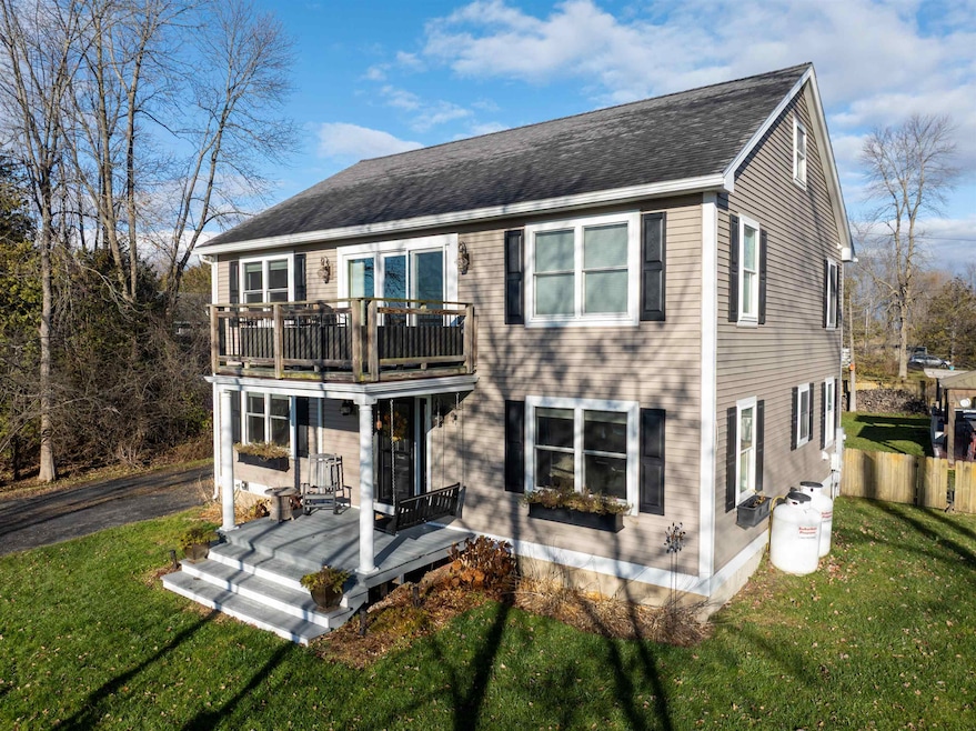 9 Cedar St, South Hero, VT 05486 - photo 1