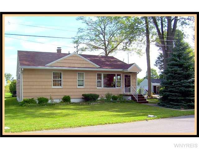 22 Oakwood Terrace, North Tonawanda, NY 14120 - photo 1