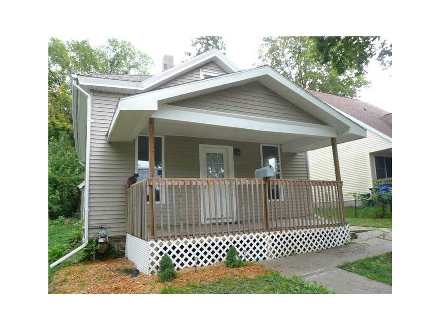 1128 10th St SE, Cedar Rapids, IA 52401 - photo 1