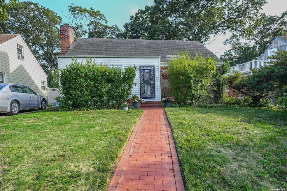 878 Centennial Ave, North Baldwin, NY 11510 MLS ONE3497702