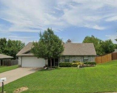 214 Guinevere Dr, Weatherford, TX 76086 - photo 1