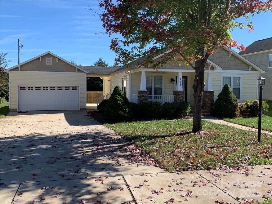 111 Kingsgate Ct, Statesville, NC 28625 - photo 1