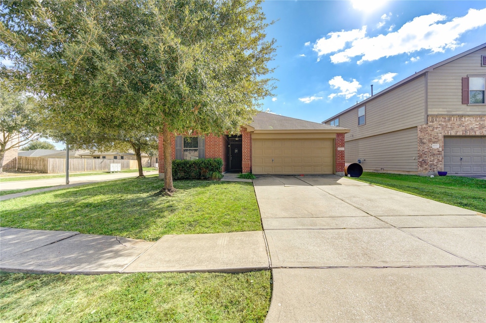 16107 Heights Harvest Ln, Cypress, TX 77429 - photo 1
