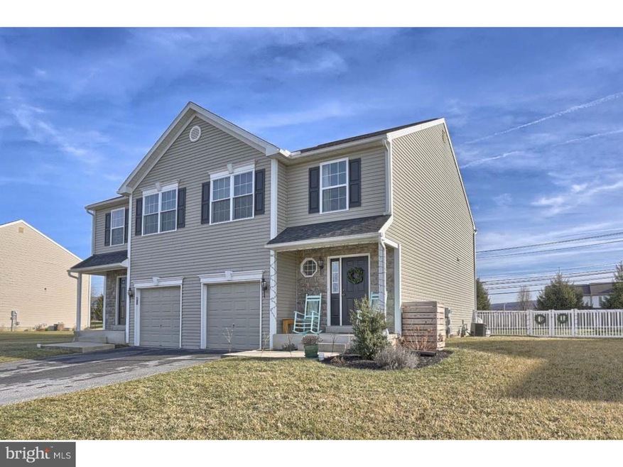 16 N Calais Dr, Reading, PA 19605 - photo 1