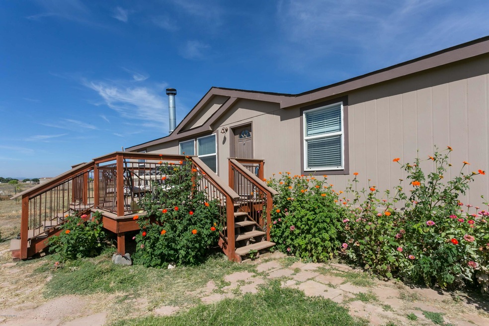 3275 W Ron Rd, Paulden, AZ 86334 - photo 1