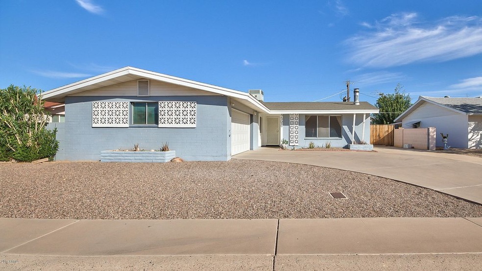 Front view of home