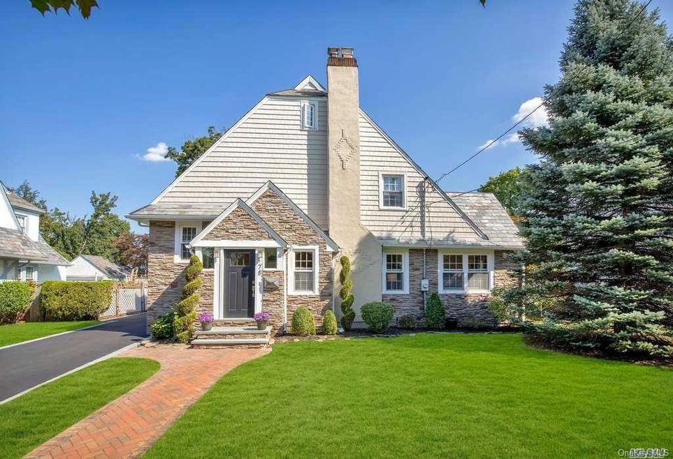 78 Westminster Rd, West Hempstead, NY 11552 - photo 1