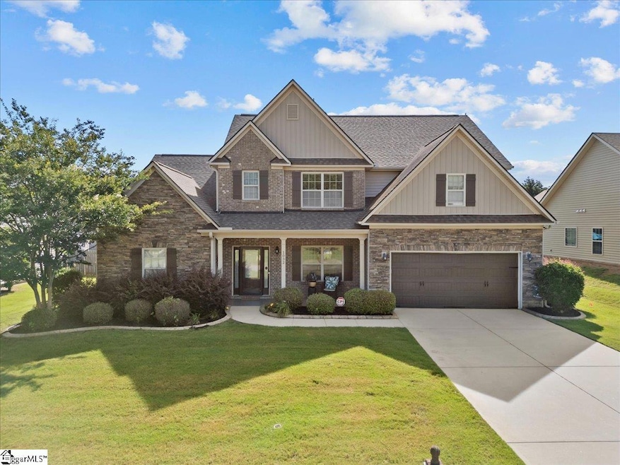 Under Contract $468,000 • Co-Listing Agent