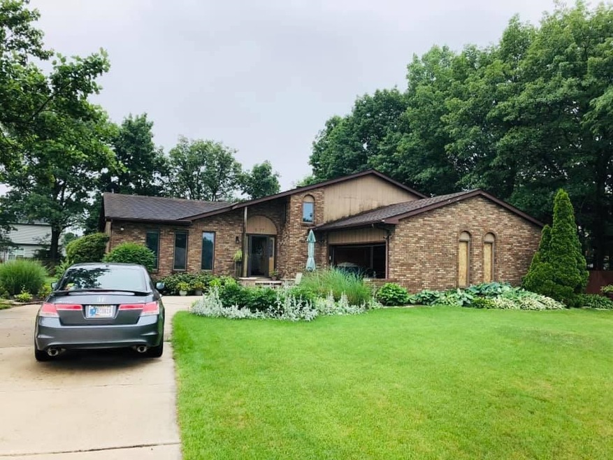 5377 Hanley Ln, Crown Point, IN 46307 - photo 1