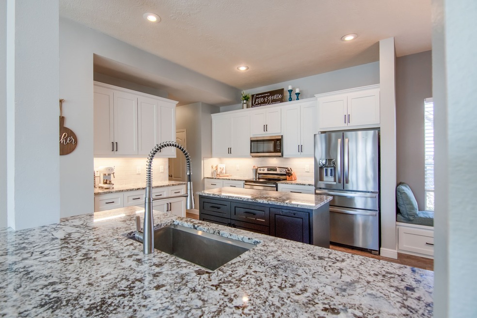 31035 Sundance Woods Ct, Spring, TX 77386 - photo 1