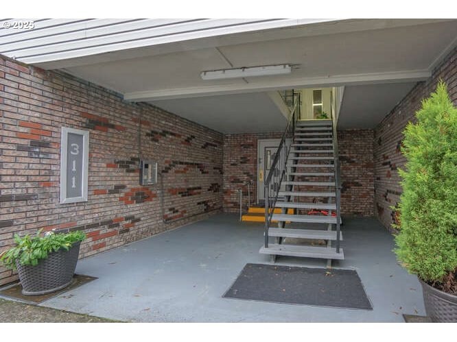 311 NE 85th St unit X, Vancouver, WA 98665 - photo 1