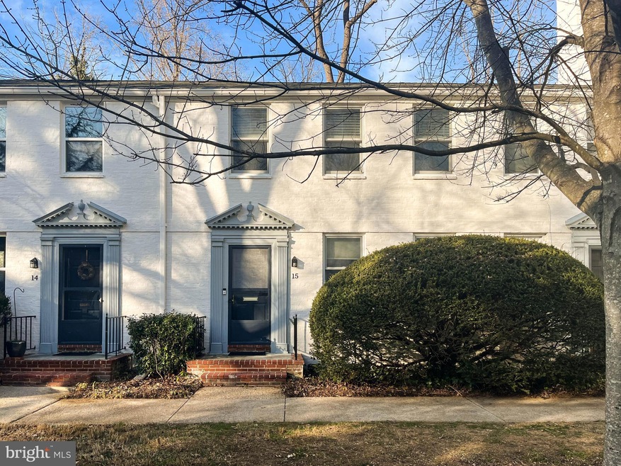 5203 Falls Rd unit 15, Baltimore, MD 21210 - photo 1