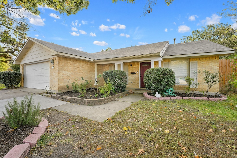 421 Woodmere Dr, Garland, TX 75043 - photo 1