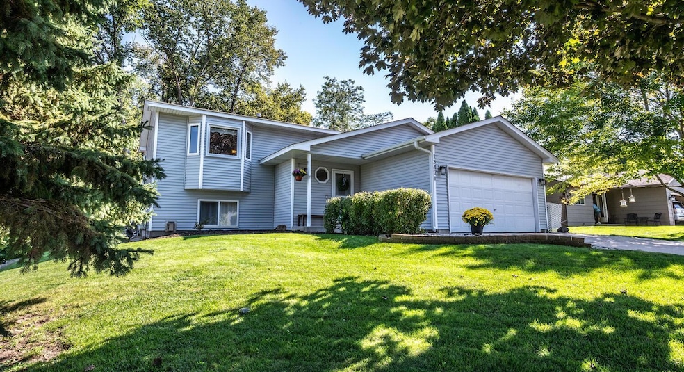 13471 Yosemite Ave S, Savage, MN 55378 - photo 1