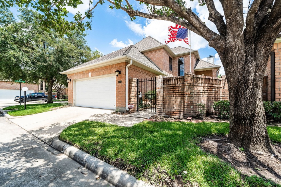 6818 Oakwood Grove, Houston, TX 77040 - photo 1