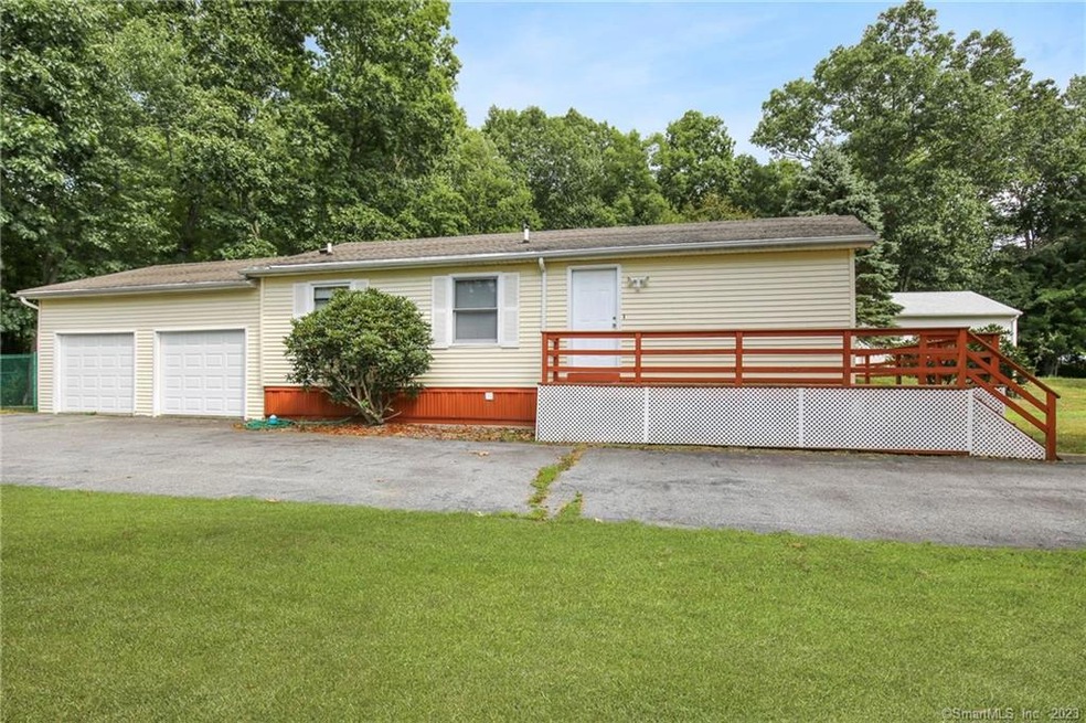 16 Chicory Ct, Plainfield, CT 06374 - photo 1